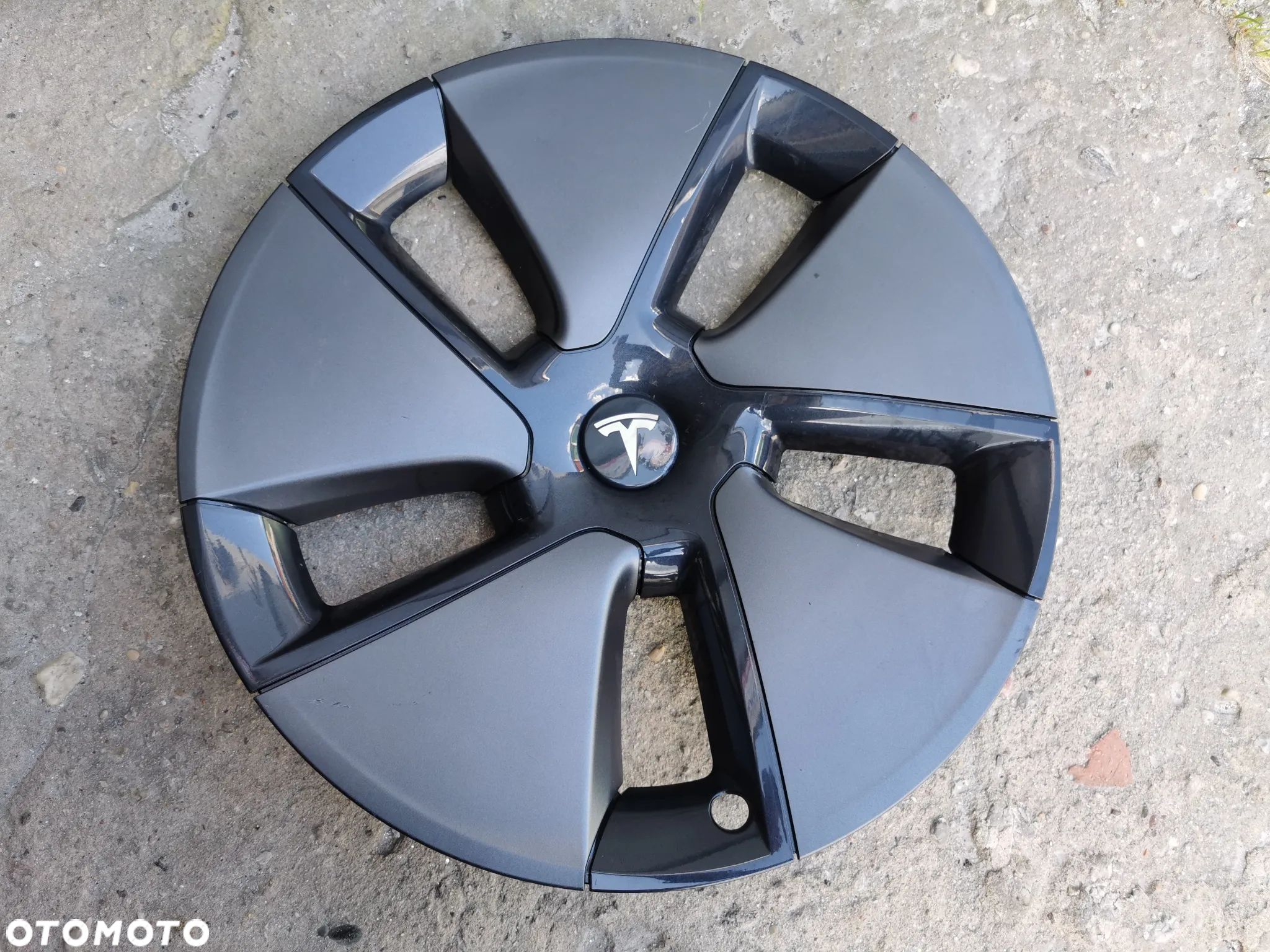 Tesla Model 3 Kołpak 18" 1 szt - 1