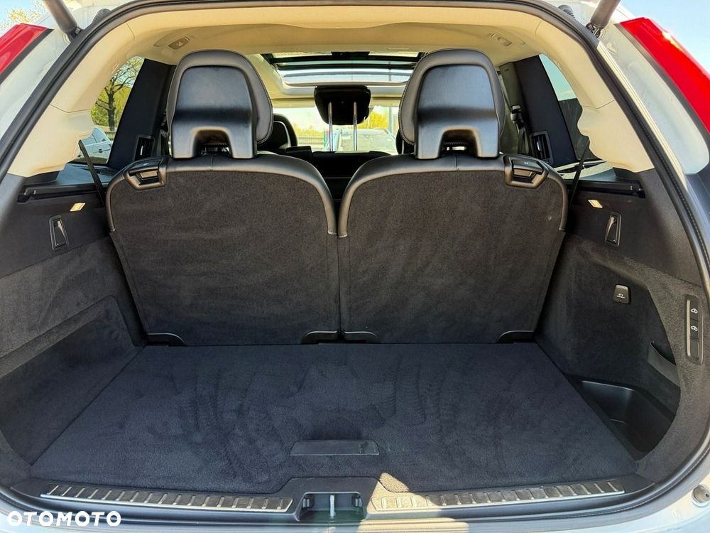 Volvo XC 90 - 11