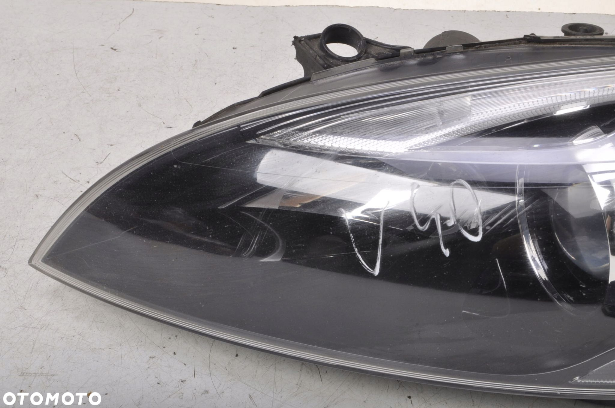 VOLVO V40 II LAMPA LEWA PRZEDNIA  XENON 31420009 ANGLIK - 2