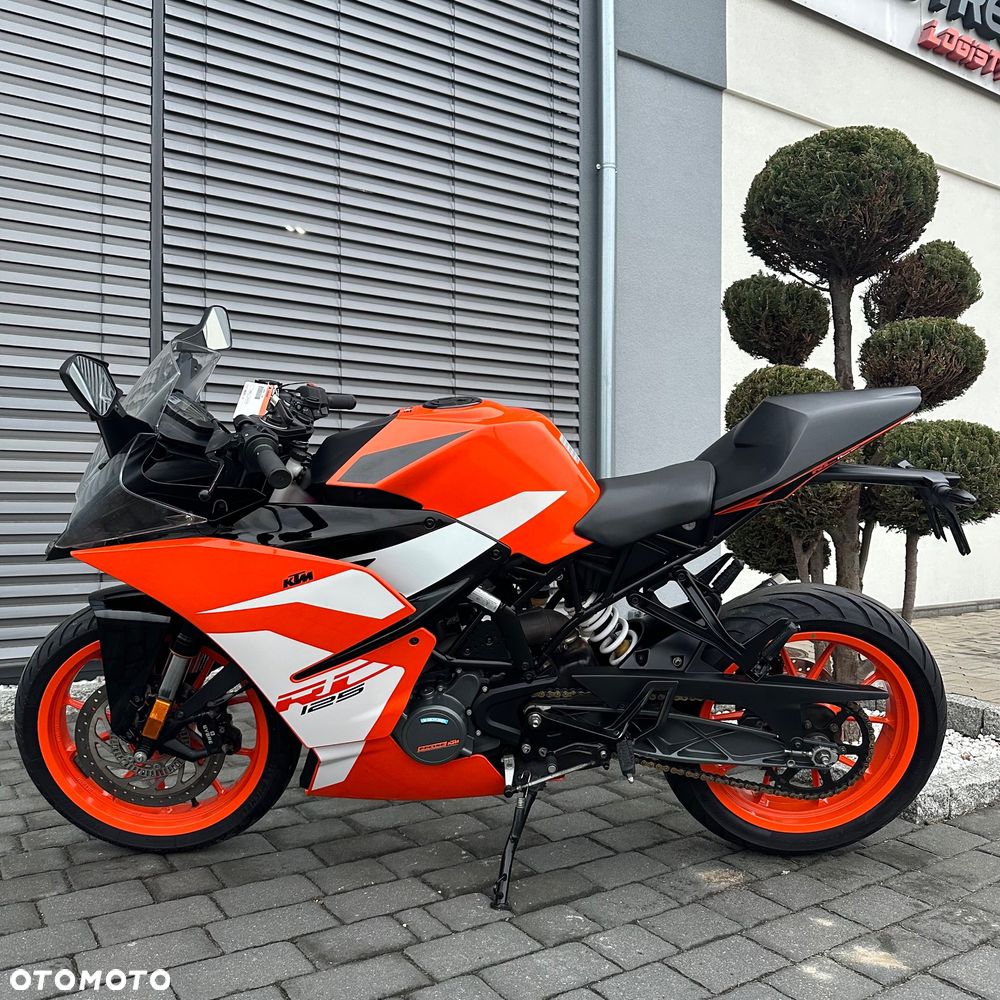 KTM RC 125 - 8