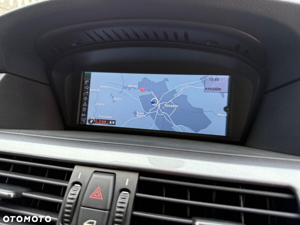 BMW Seria 5 525d - 31