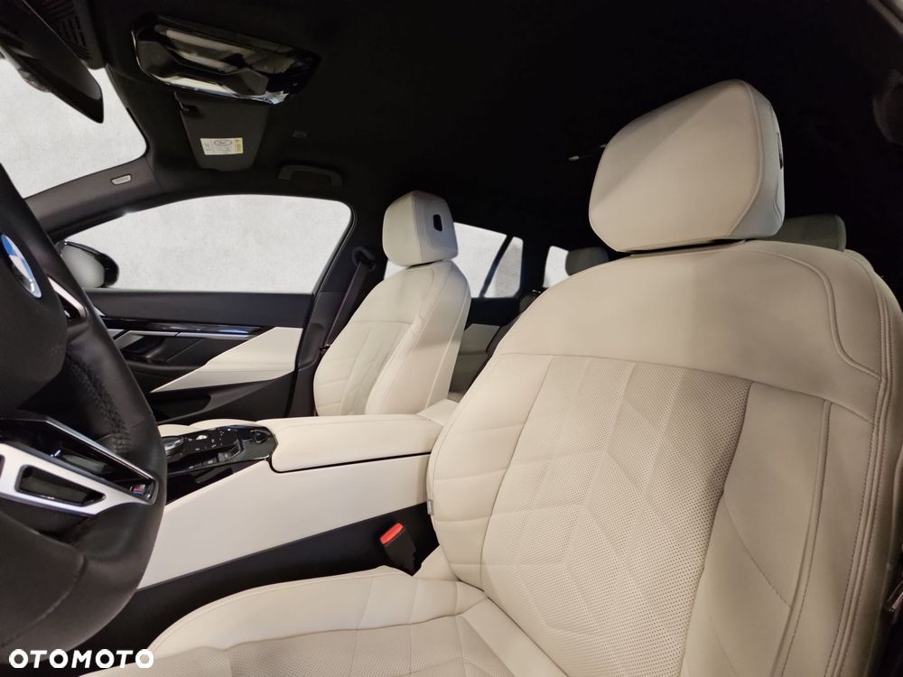 BMW Seria 5 - 12