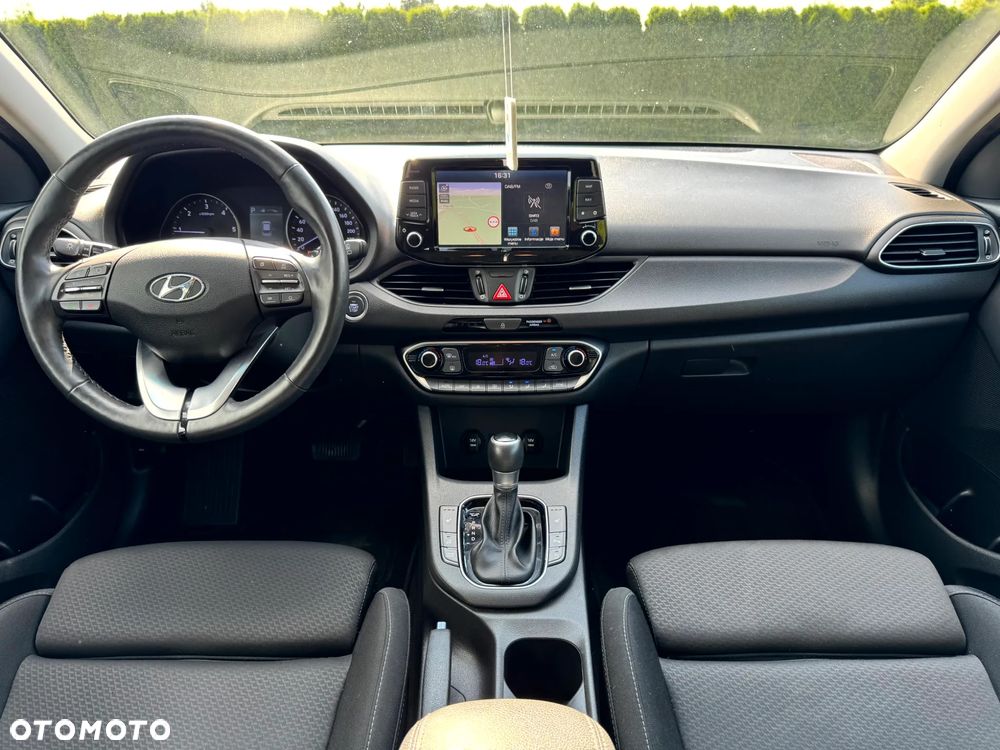 Hyundai i30 1.6 CRDI DCT YES - 8