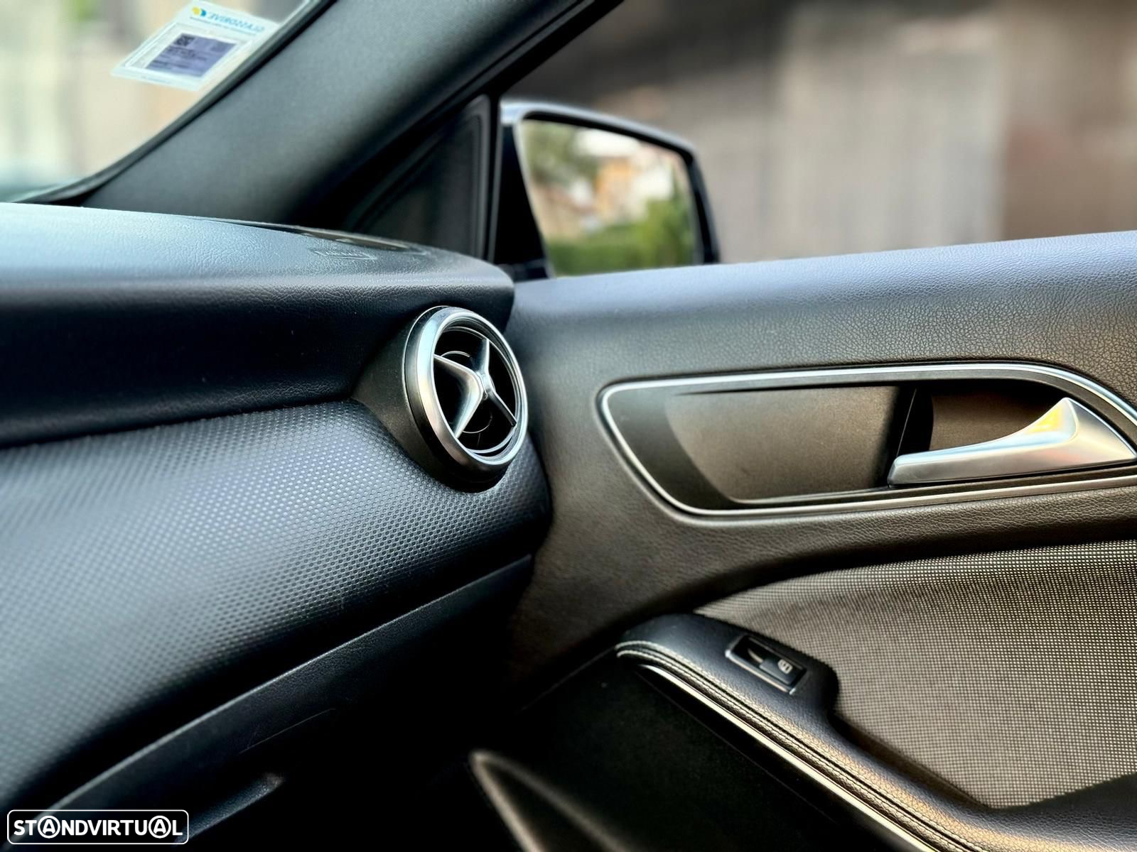 Mercedes-Benz A 180 d Style Plus - 18