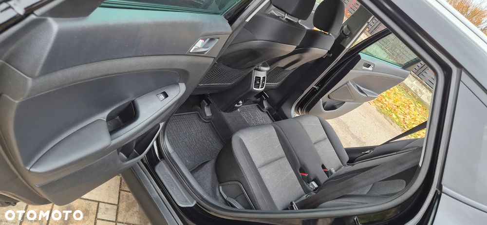 Hyundai Tucson 1.6 GDI BlueDrive Style 2WD - 23