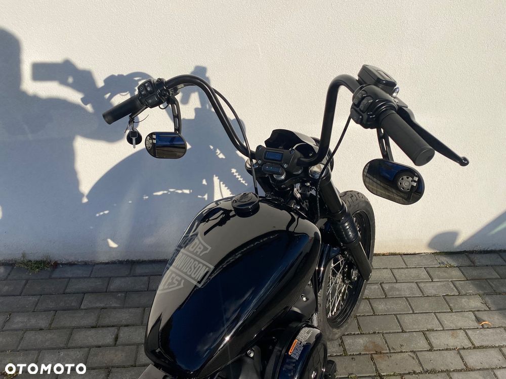 Harley-Davidson Softail Street Bob - 13