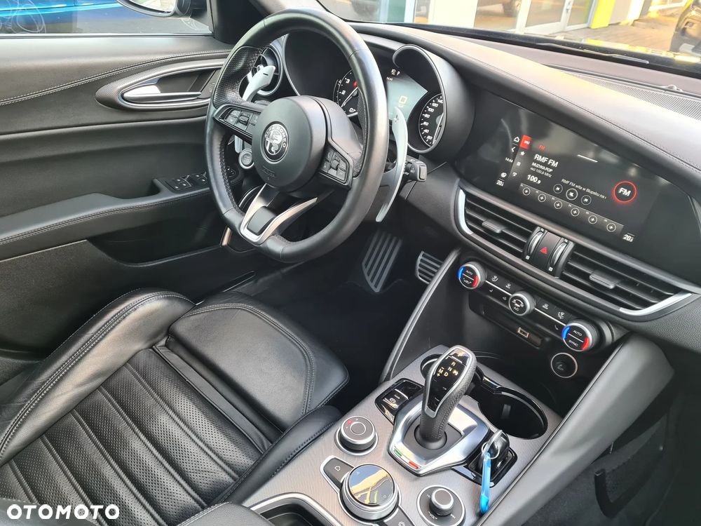 Alfa Romeo Giulia 2.0 Turbo Veloce Q4 - 24