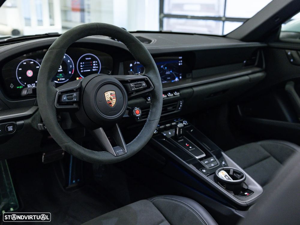 Porsche 911 (992) Carrera GTS - 33