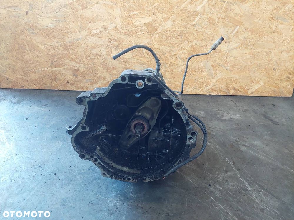 SKRZYNIA BIEGÓW AUDI 80 B4 2.0 8V MANUAL 5 BIEGÓW CGT - 1
