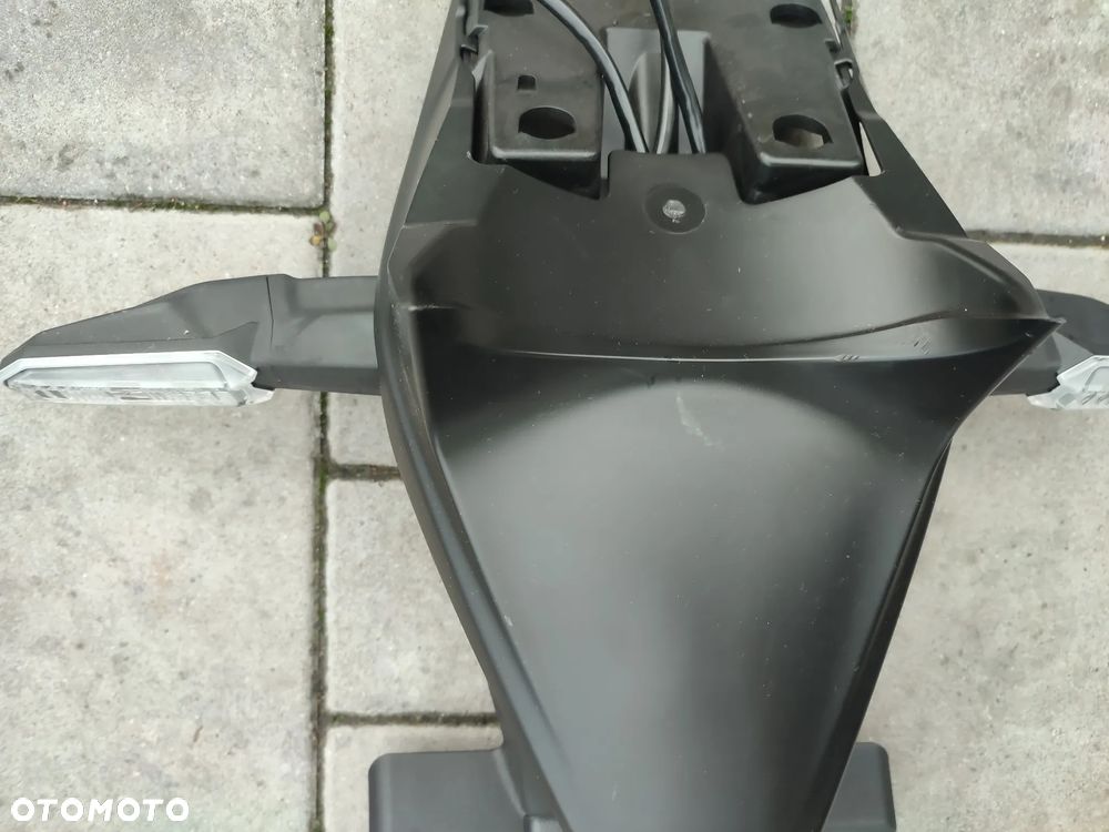 Mocowanie, podświetlanie tablicy rejestracyjnej, ogon, kierunkowskazy Kawasaki Z900 RS Z 900 RS - 3