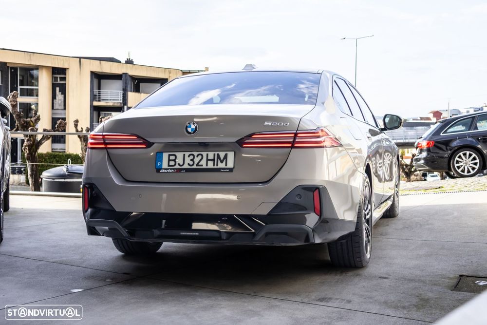 BMW 520 d Pack Desportivo M - 6