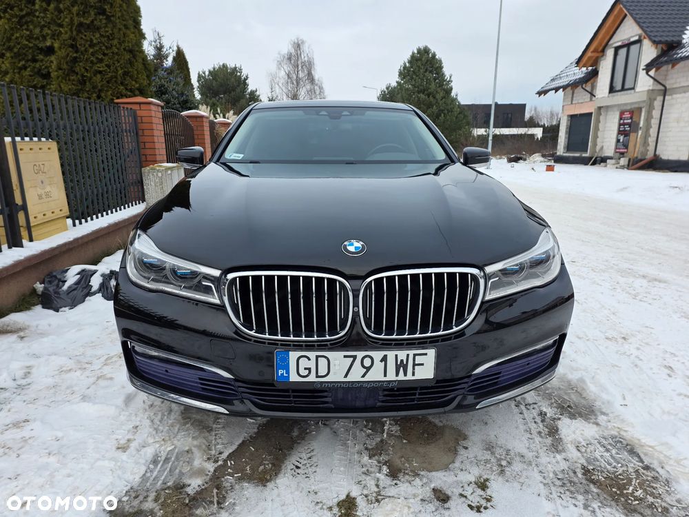 BMW Seria 7 740Li - 5