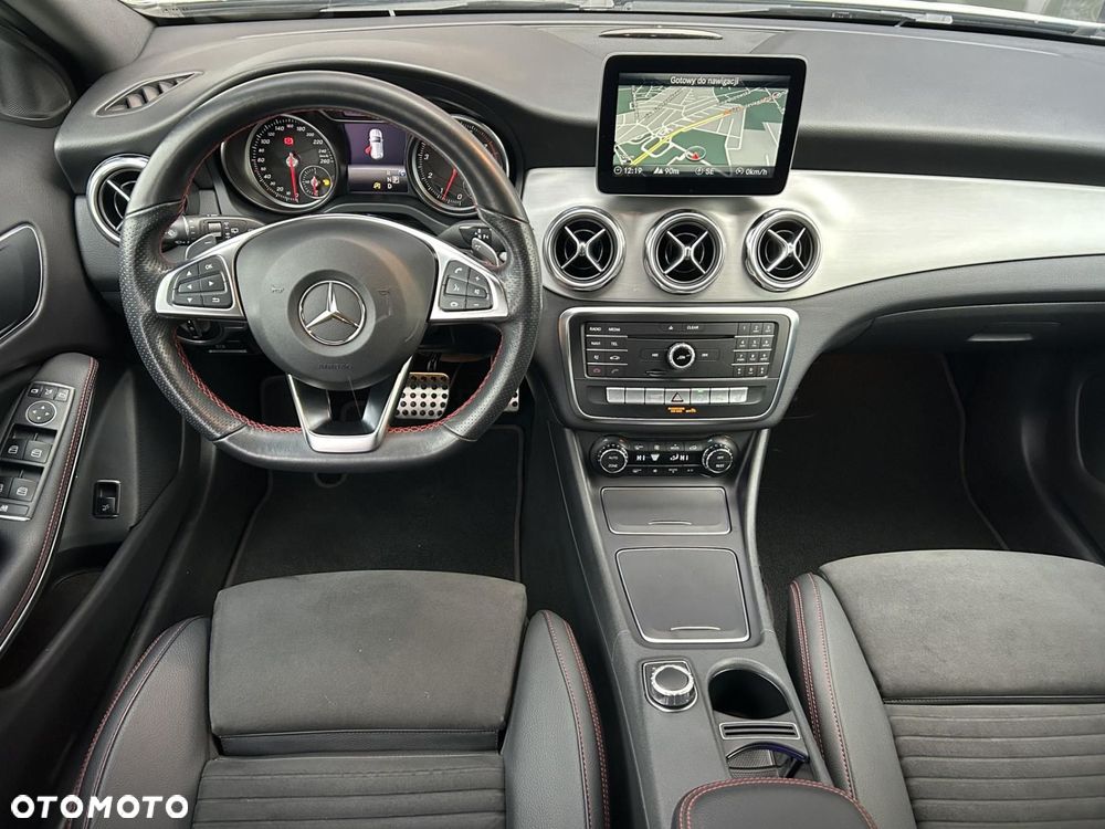 Mercedes-Benz GLA 200 7G-DCT AMG Line - 19