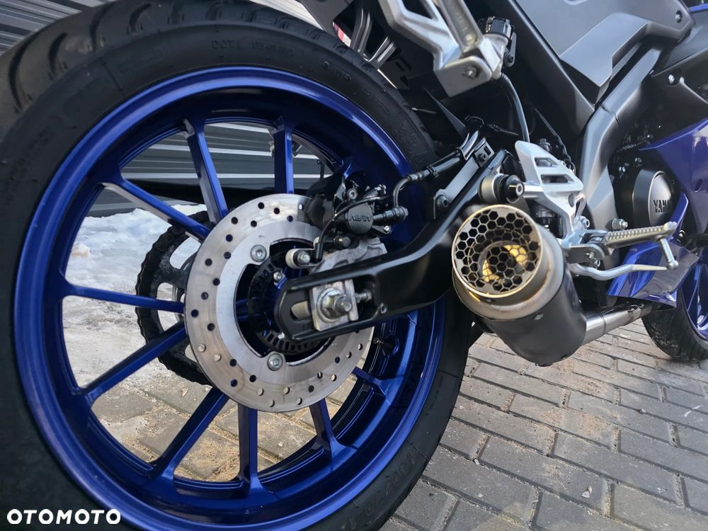 Yamaha YZF - 22