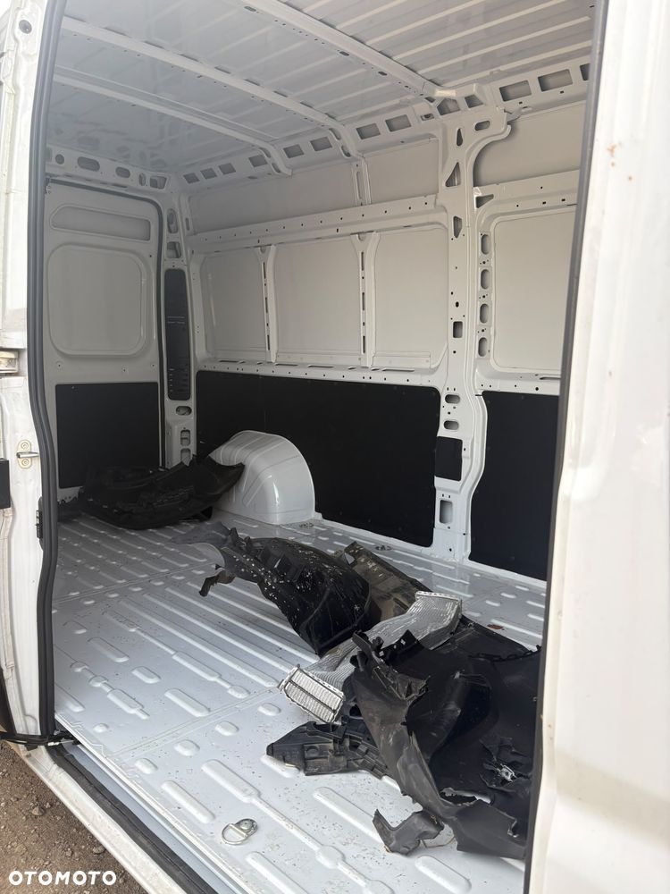 Fiat Ducato 2022r 2.2D. Niski przebieg! Na częśći - 5