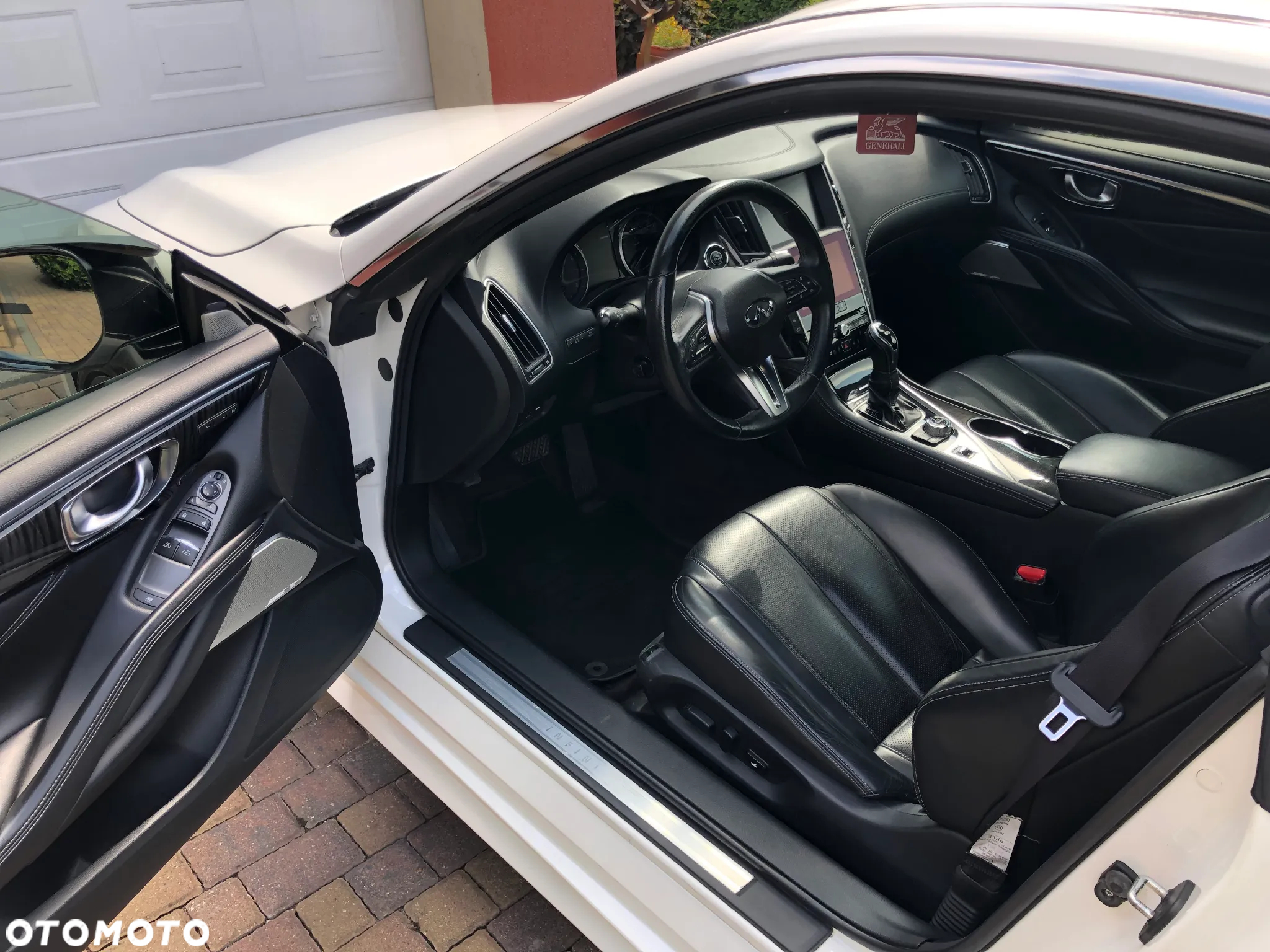 Infiniti Q60 2.0t Premium Tech - 9