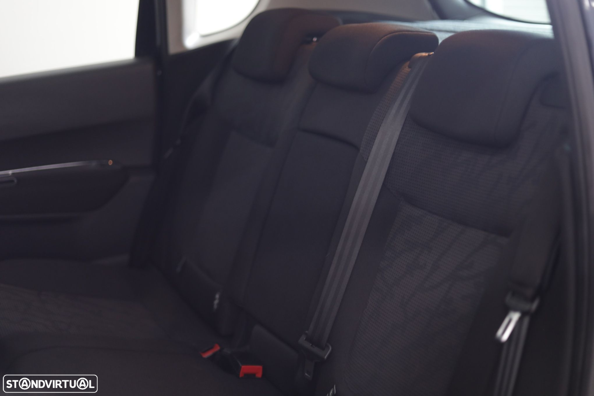 Peugeot 3008 1.6 e-HDi Executive CMP6 - 22