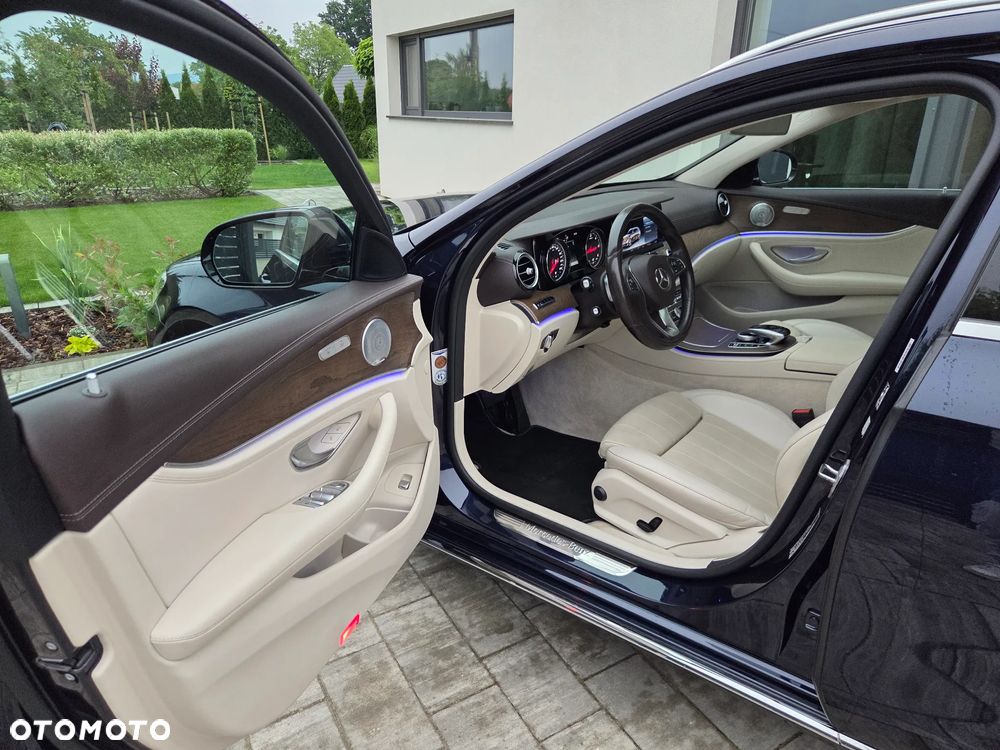 Mercedes-Benz Klasa E 220 d 9G-TRONIC Exclusive - 31