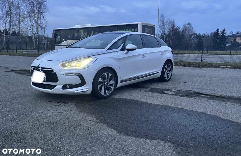 Citroën DS5 HDi 165 SportChic - 2