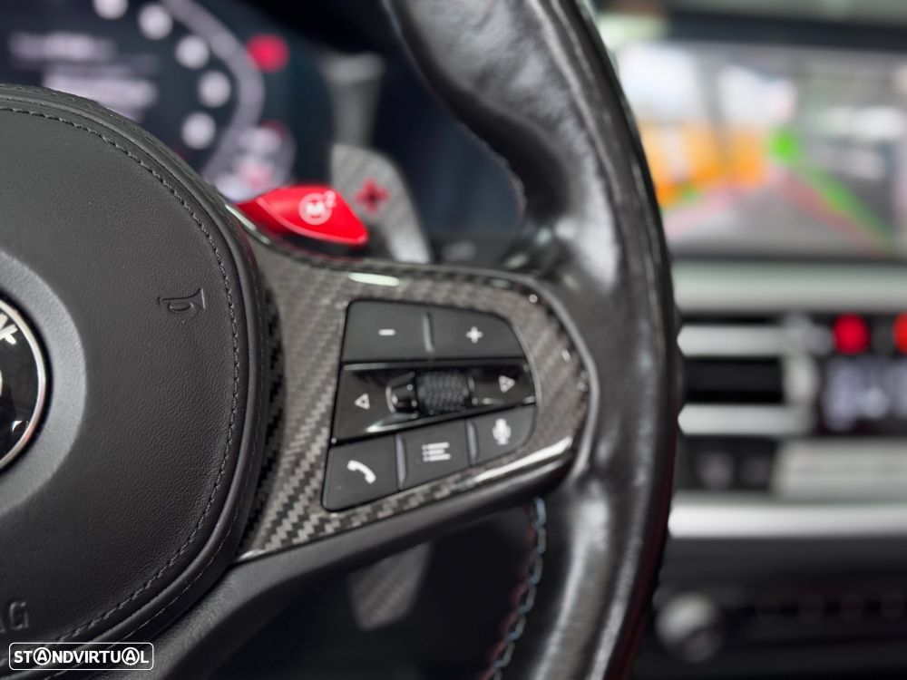 BMW M4 Competition M xDrive - 24