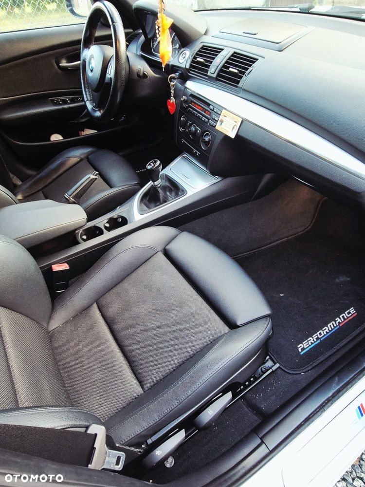 BMW Seria 1 118i - 12