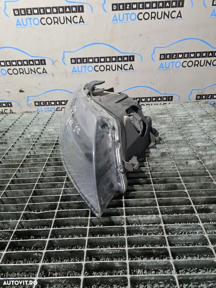 Far Dreapta AUDI Q7 2005 - 2009 SUV 4 Usi (795) Fara xenon HALOGEN - 3