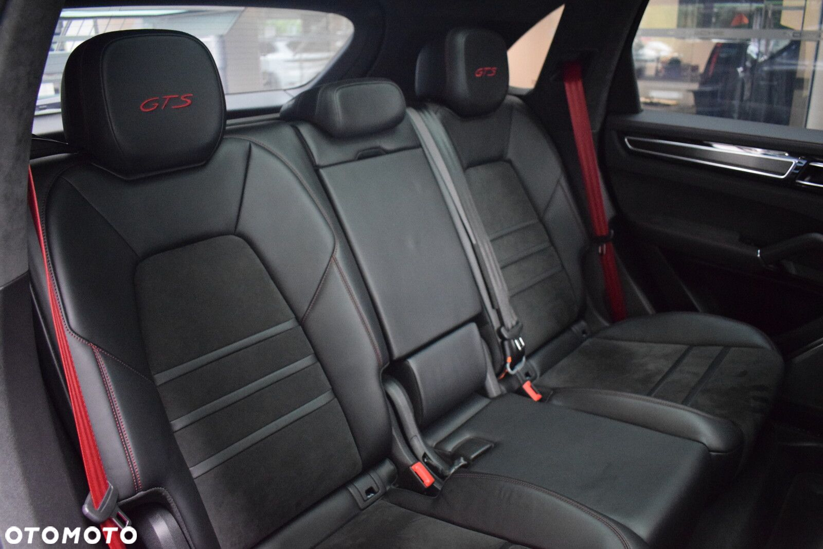Porsche Cayenne GTS - 19