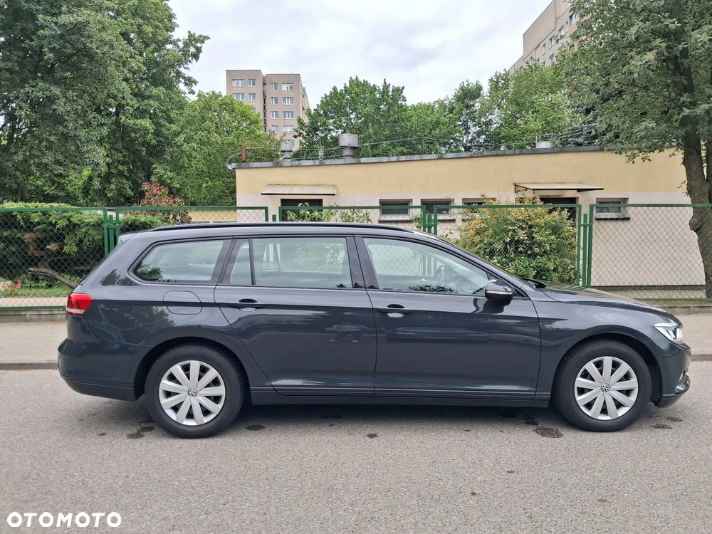Volkswagen Passat 2.0 TDI BMT Trendline - 9