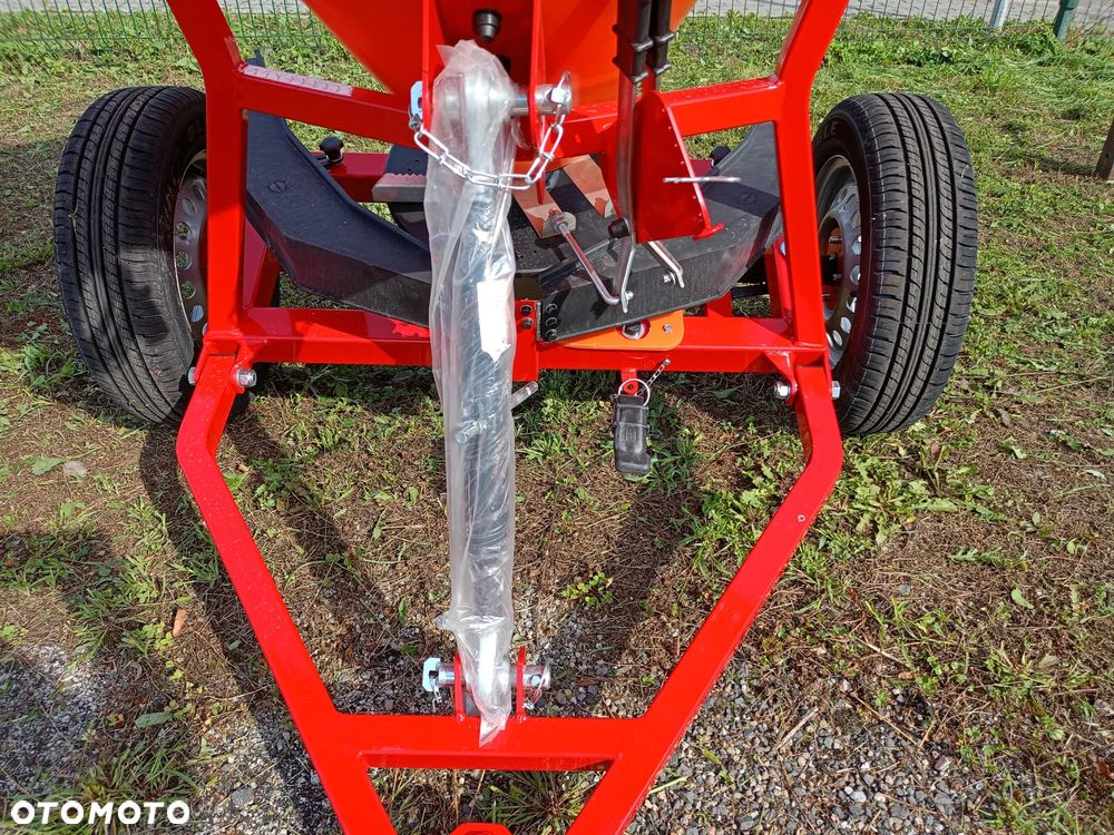 Solarka Piaskarka Posypywarka Dexwal PK Quad 300 L Transport - 11