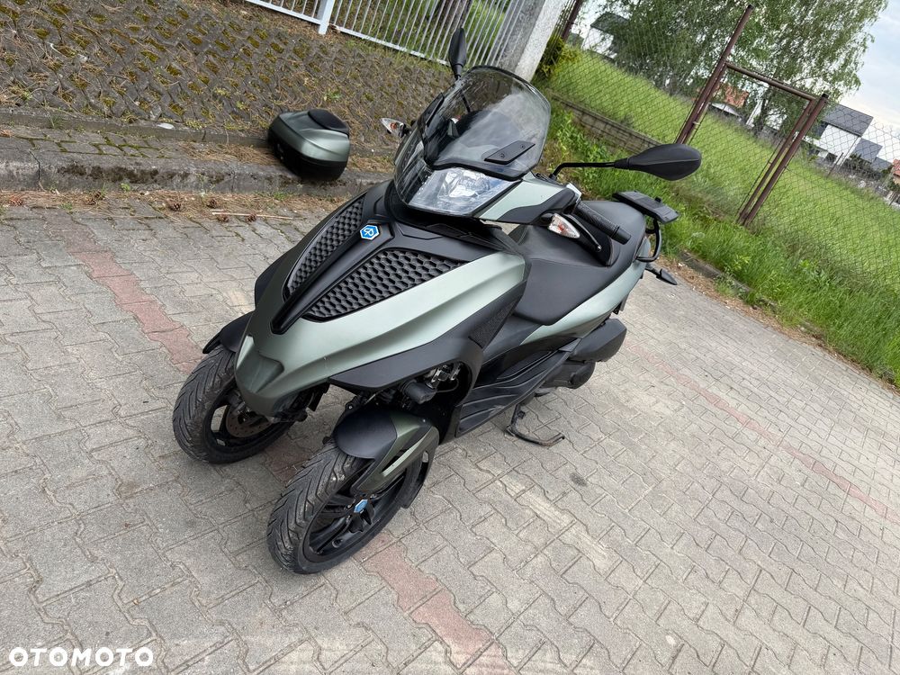 Piaggio MP-3 - 12