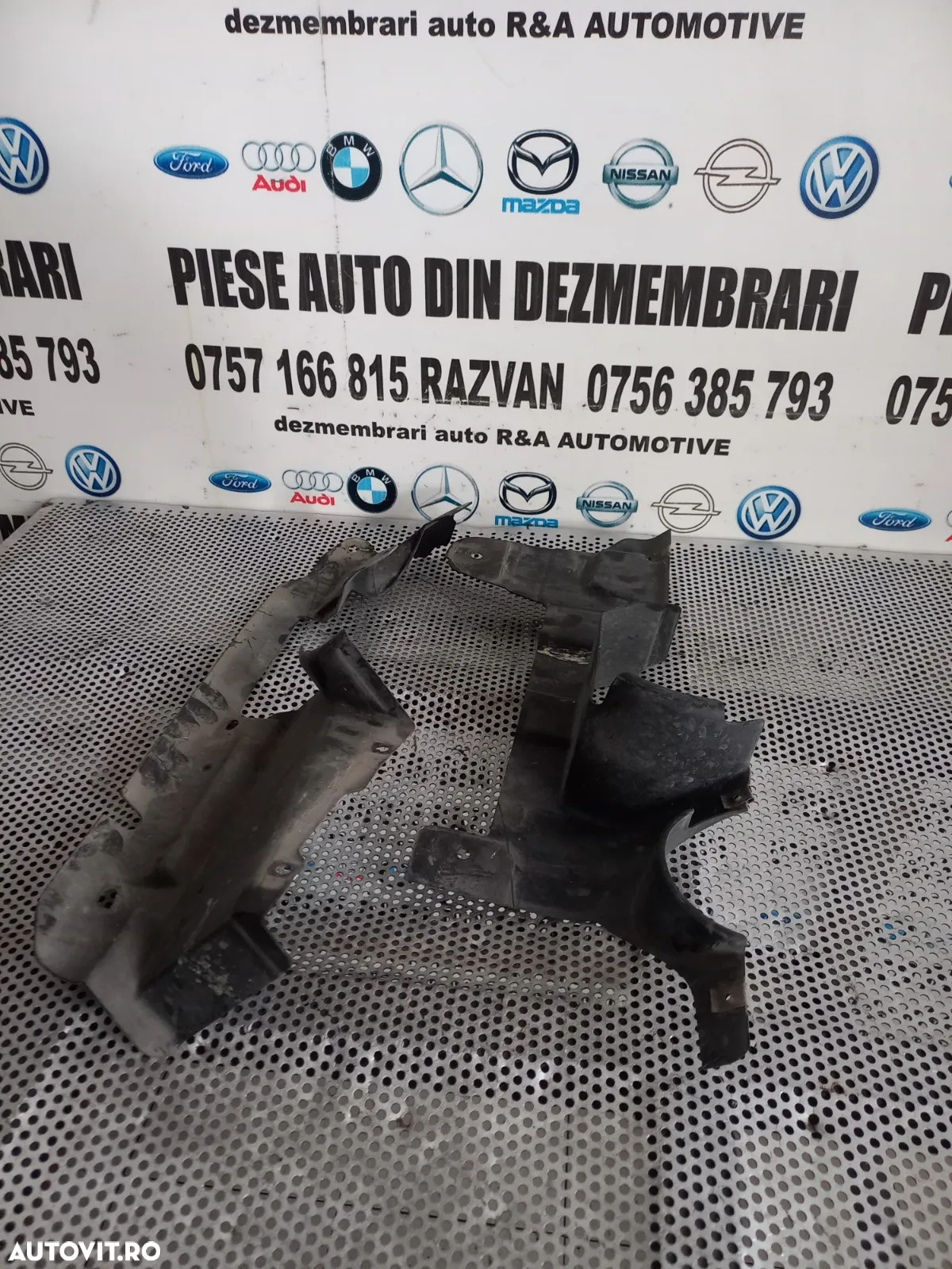 Deflector Radiator Bmw X3 E83 Facelift N47D20 Dezmembrez Bmw X3 E83 LCI Facelift 2.0 D Manual N47 1 - 2