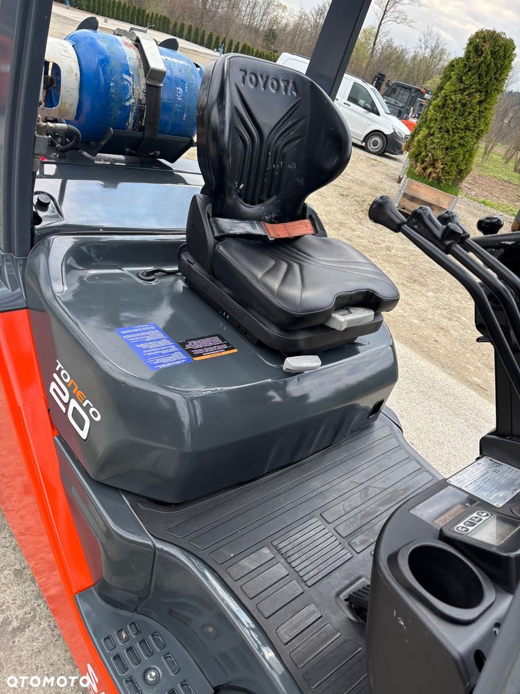 Toyota 8FGF20 GWARANCJA LPG triplex DOSTAWA 53 900 NETTO - 11