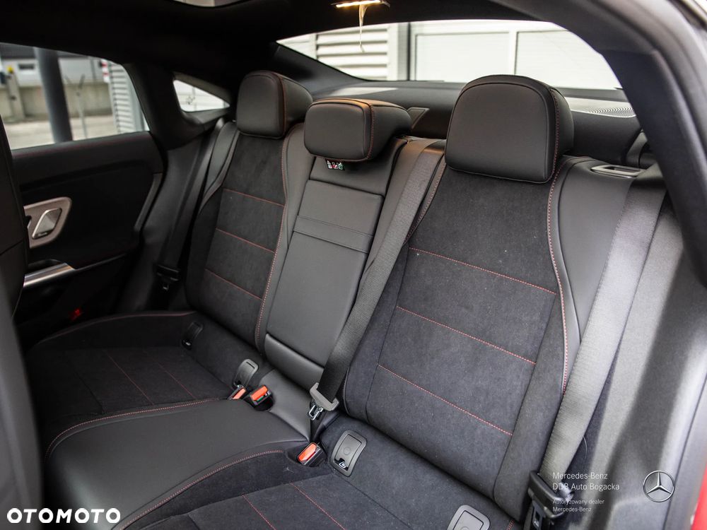 Mercedes-Benz CLA 220 mHEV 4-Matic 8G-DCT - 12