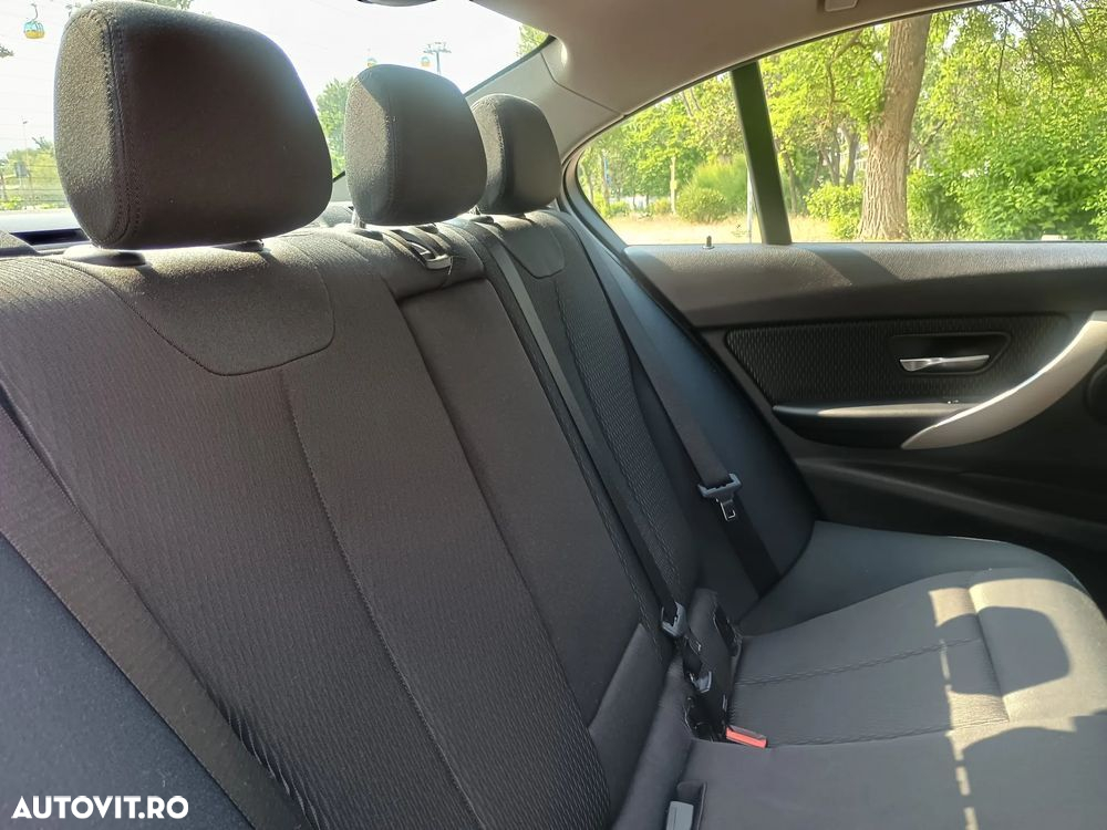 BMW Seria 3 - 12