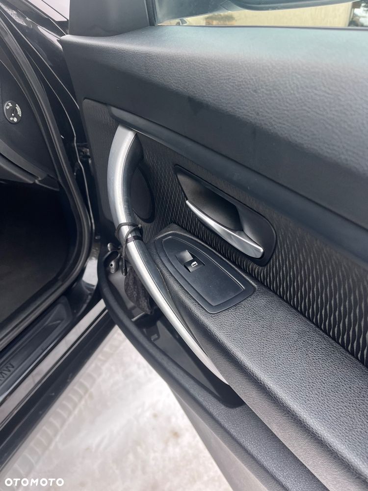 BMW 3GT 320d xDrive - 31