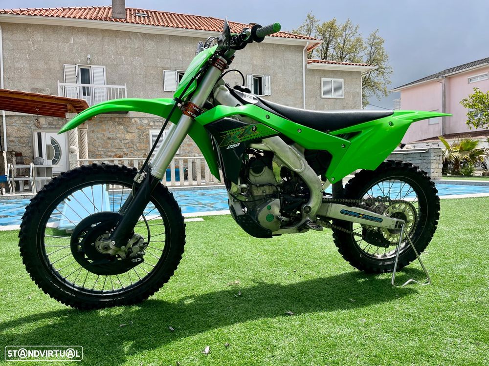 Kawasaki KX 250 F - 7