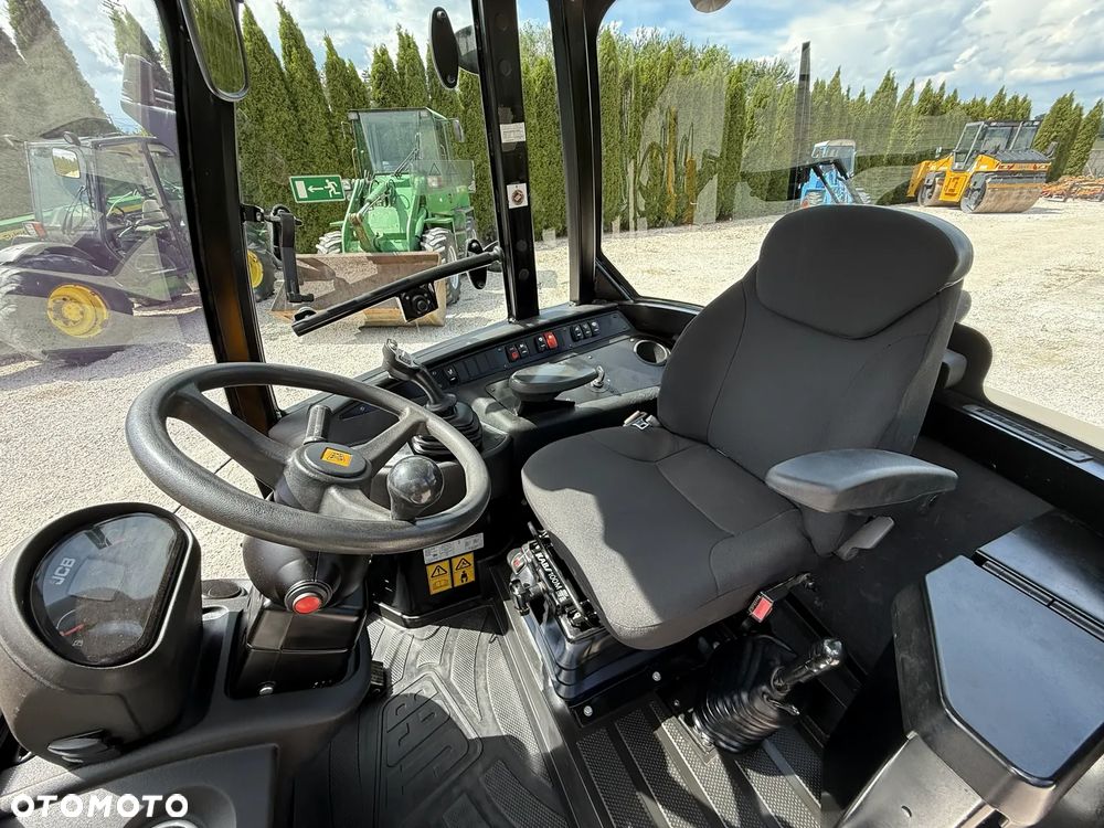 JCB 407 T4 / 2019 ROK / SILNIK 4-CYL BEZ DPF I ADBLUE / PIĘKNA / ORYGINAŁ / ZADBANA / SPROWADZONA Z NIEMIEC / MAŁE GABARYTY / SILNA / 406 408 409 60 70 M 506 509 - 16