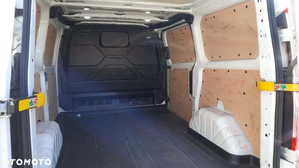 Ford Transit Custom - 12