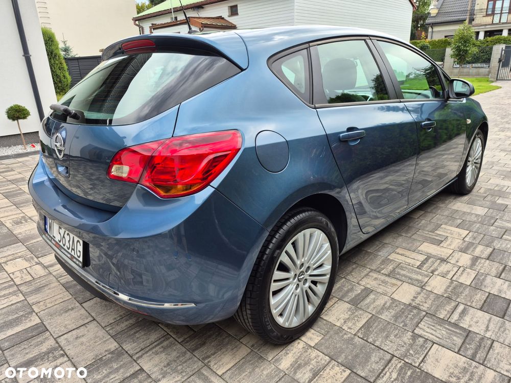 Opel Astra 1.6 Cosmo - 8