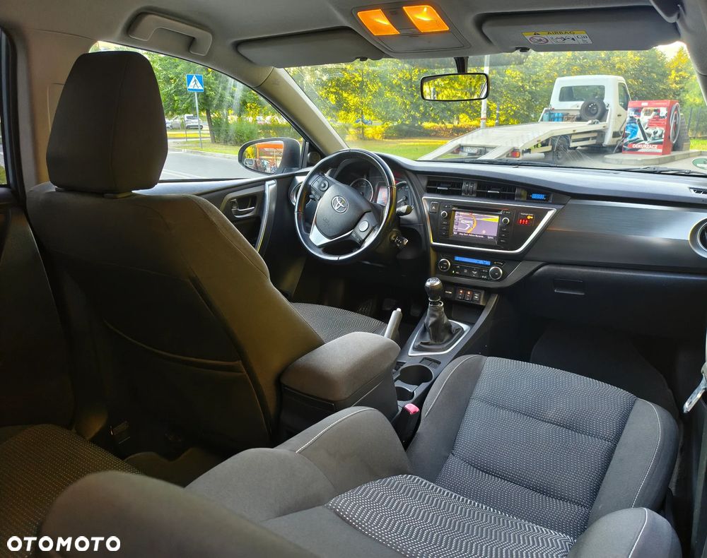 Toyota Auris 1.6 Valvematic Executive - 11