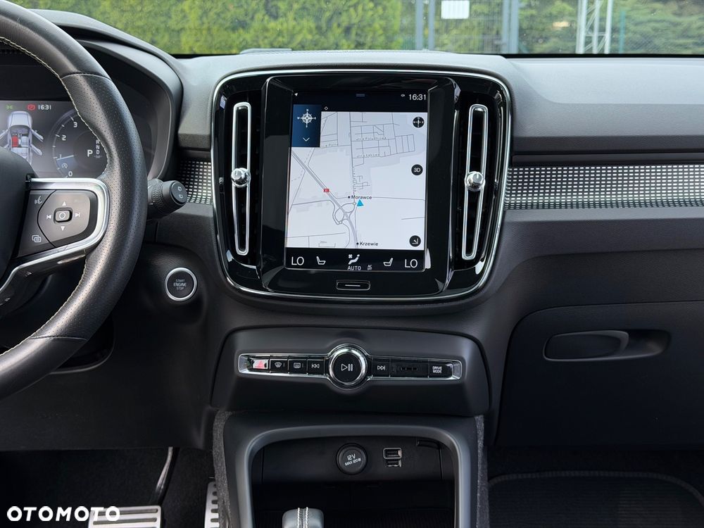 Volvo XC 40 T3 Geartronic RDesign - 28