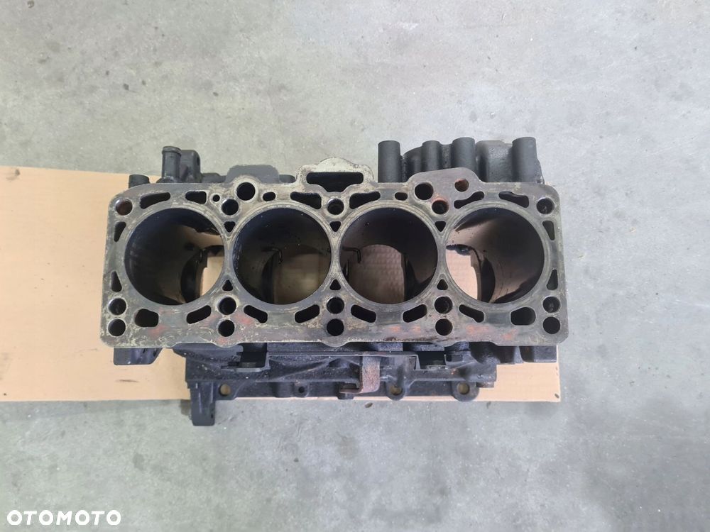 VW T5 1.9 TDI BRS BRR blok silnika 038021GF - 3