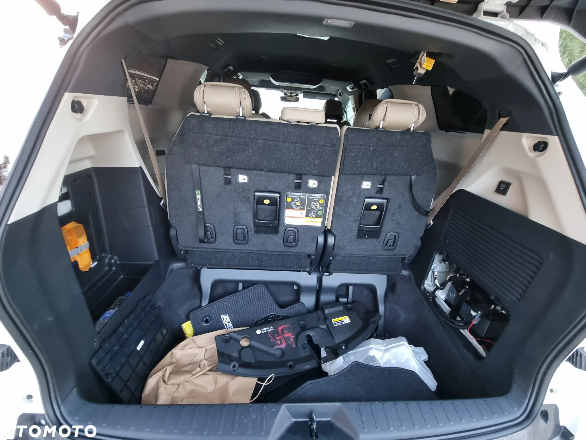 Toyota Sienna - 14
