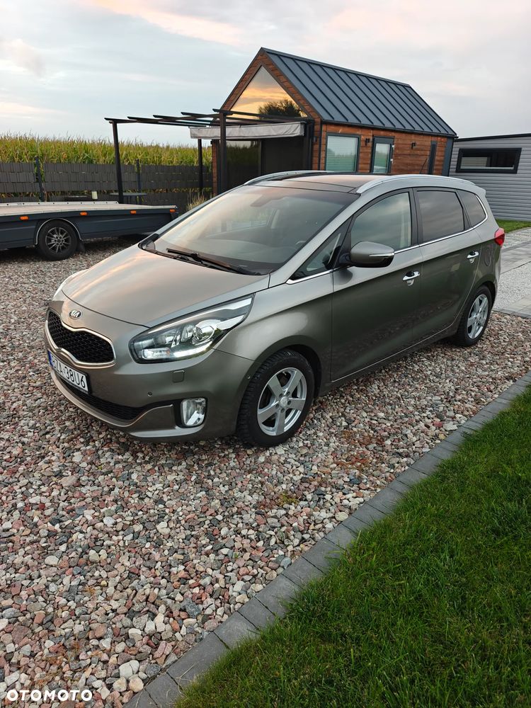 Kia Carens 1.7 CRDi 136 Dream Team Edition - 1