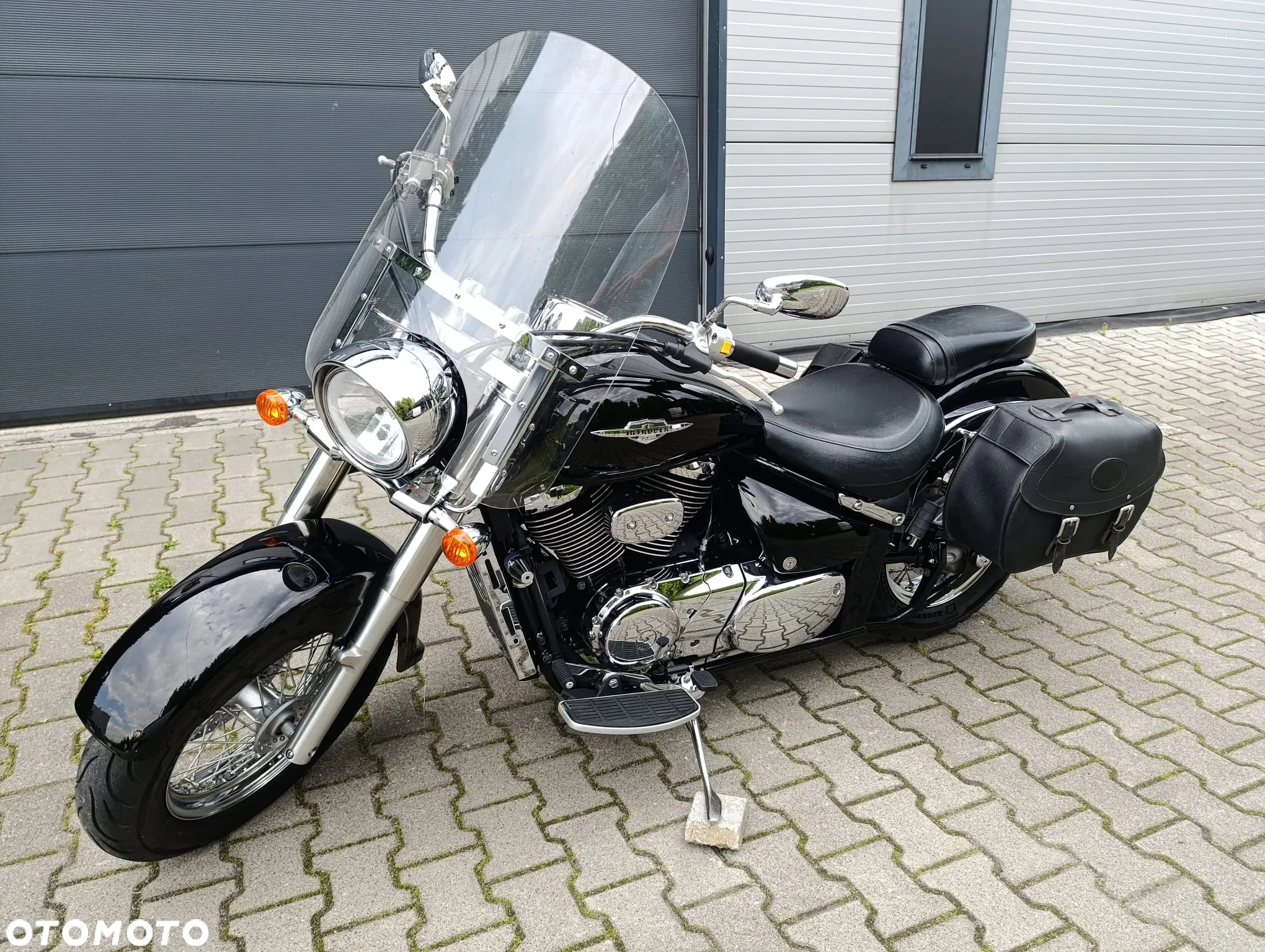 Suzuki Intruder - 6