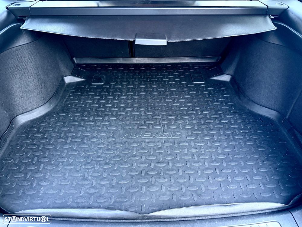 Toyota Avensis SW 2.2 D-4D Executive - 33