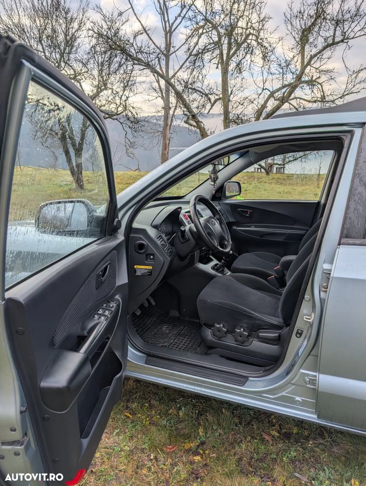 Hyundai Tucson 2.0 CRDI VGT 4WD GLS - 17