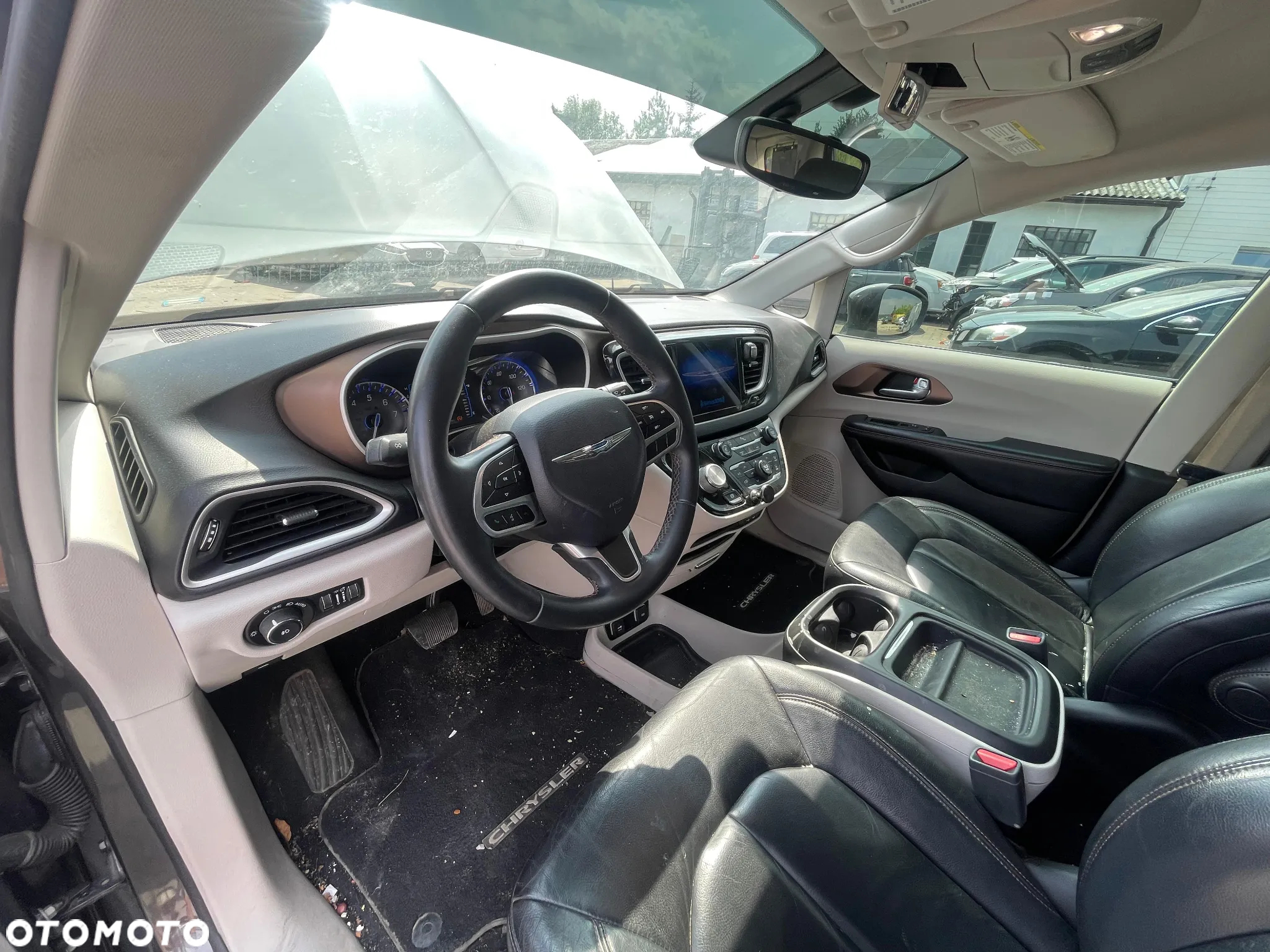 Chrysler Pacifica - 9