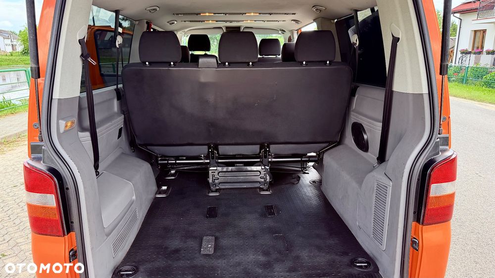 Volkswagen Transporter - 9