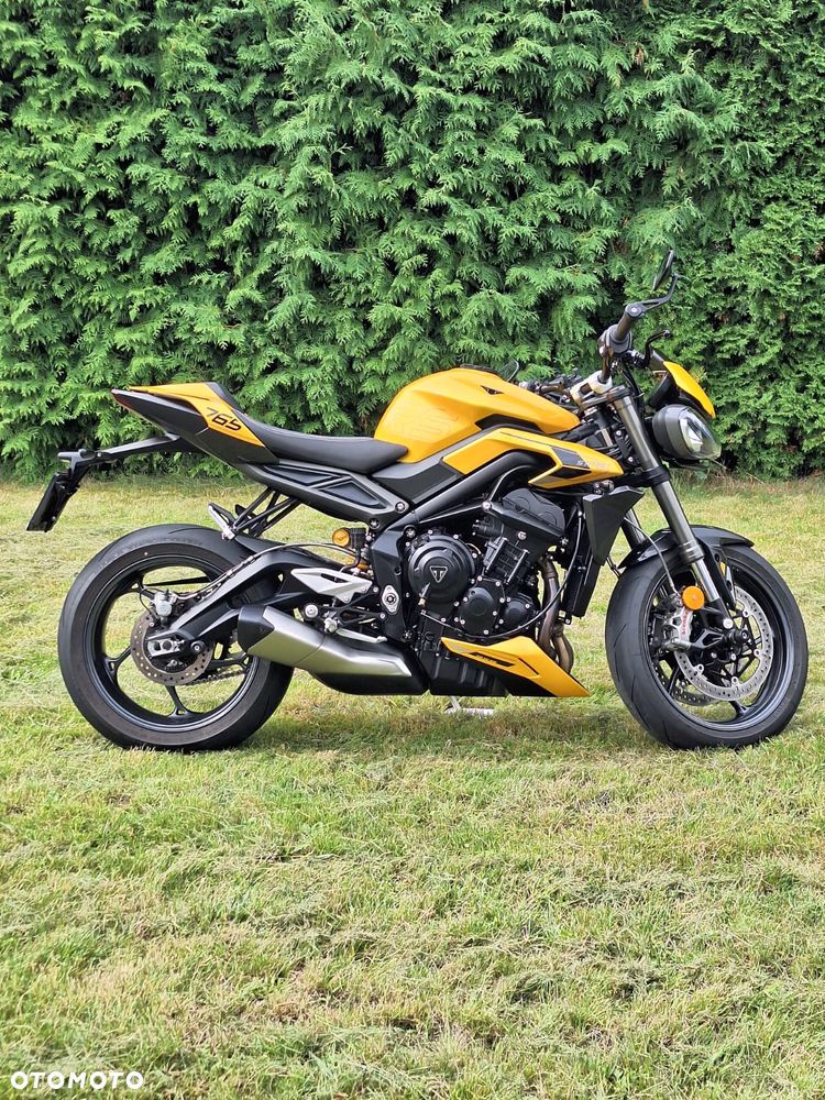 Triumph Street Triple - 24